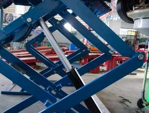 Piston of lift